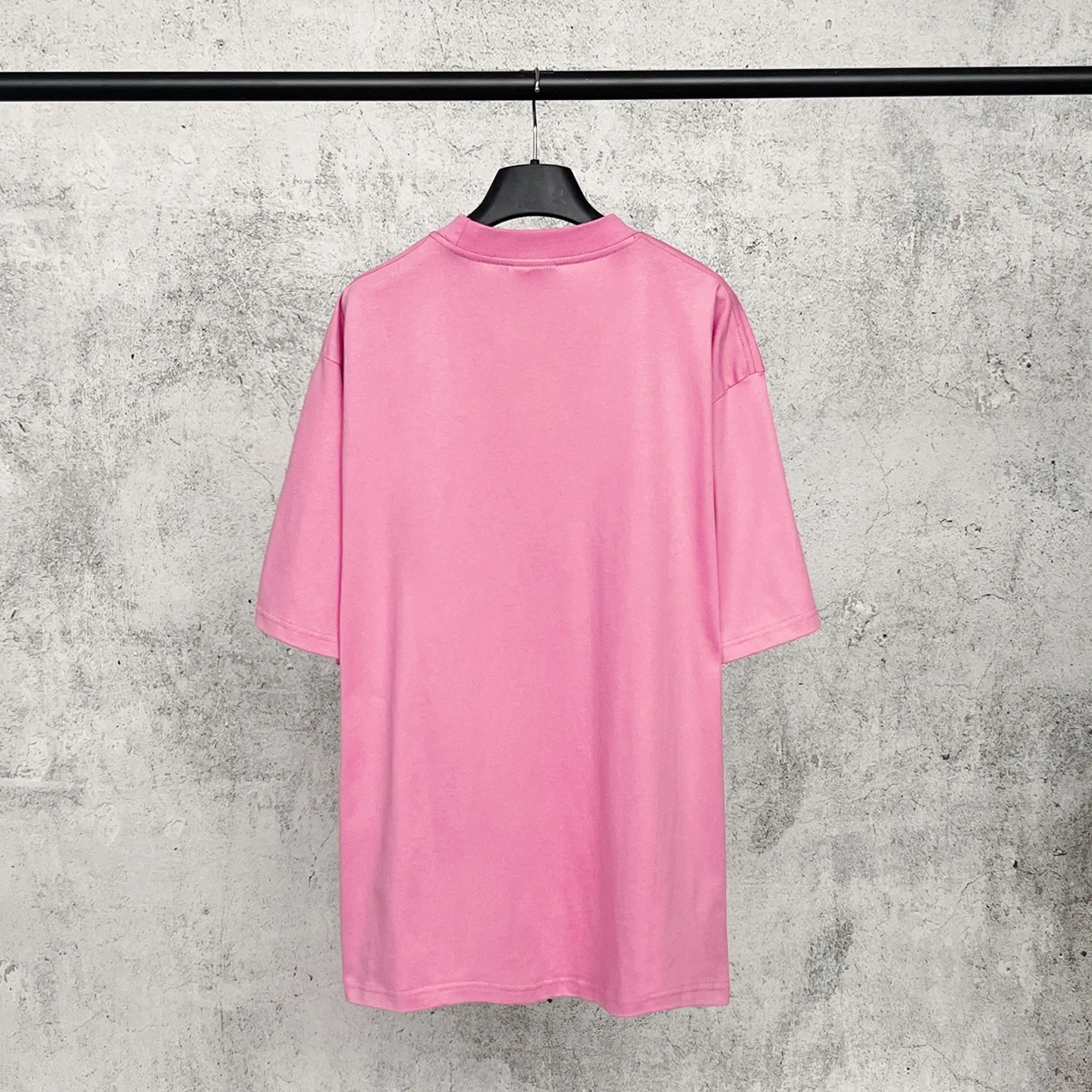 【 . Quality】BALENCI*GA/ .SS 26 New Arrival 。 T 。 . Authentic 。 ！ ZP 。 260 ， . ， ， 。 。 ， 。 OS . Same Style ：BL 263781 ：Black White Pink Gray Size：XS S M L